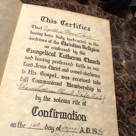 Holy Bible - Picture 11 of 16